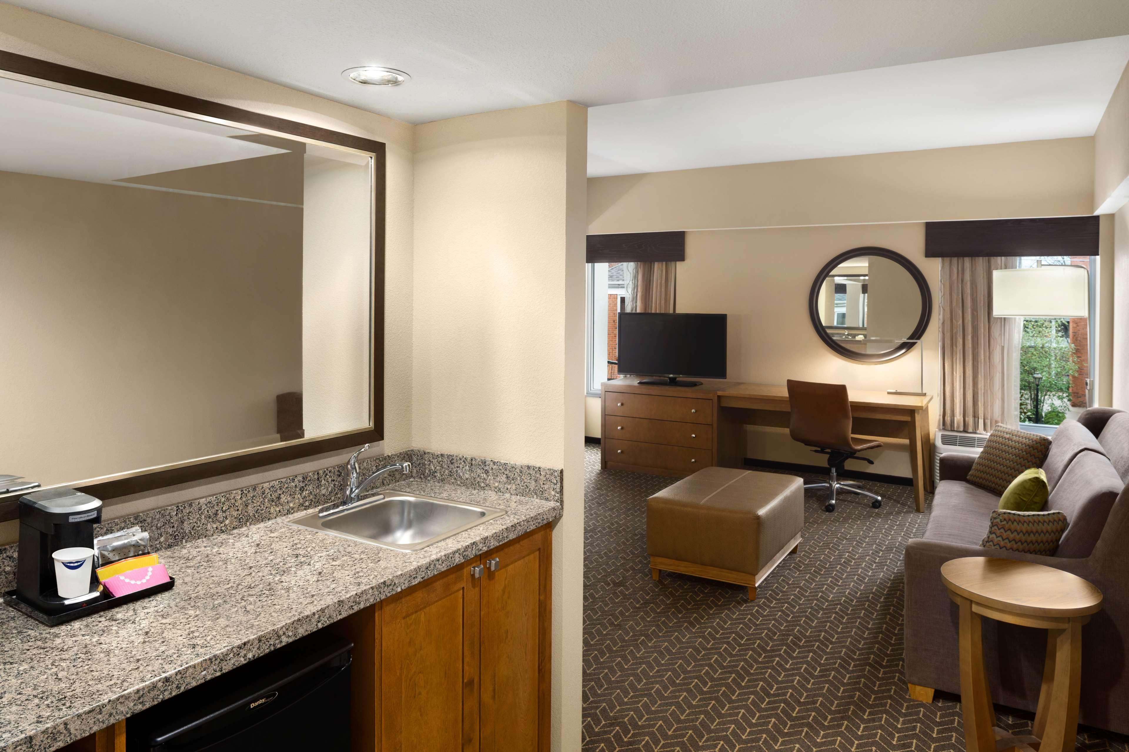 Hampton Inn And Suites Clayton/St. Louis-Galleria Area Экстерьер фото