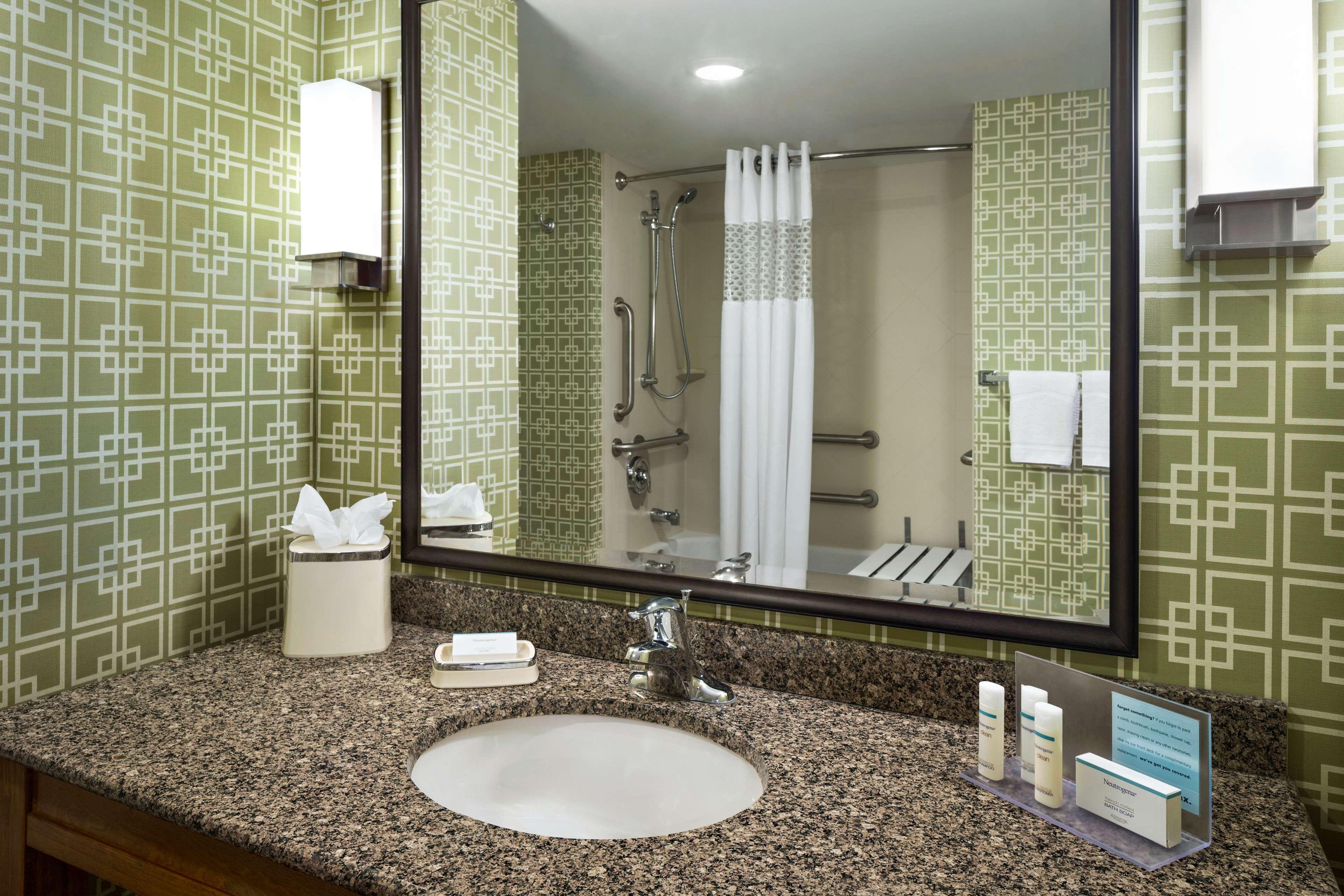 Hampton Inn And Suites Clayton/St. Louis-Galleria Area Экстерьер фото