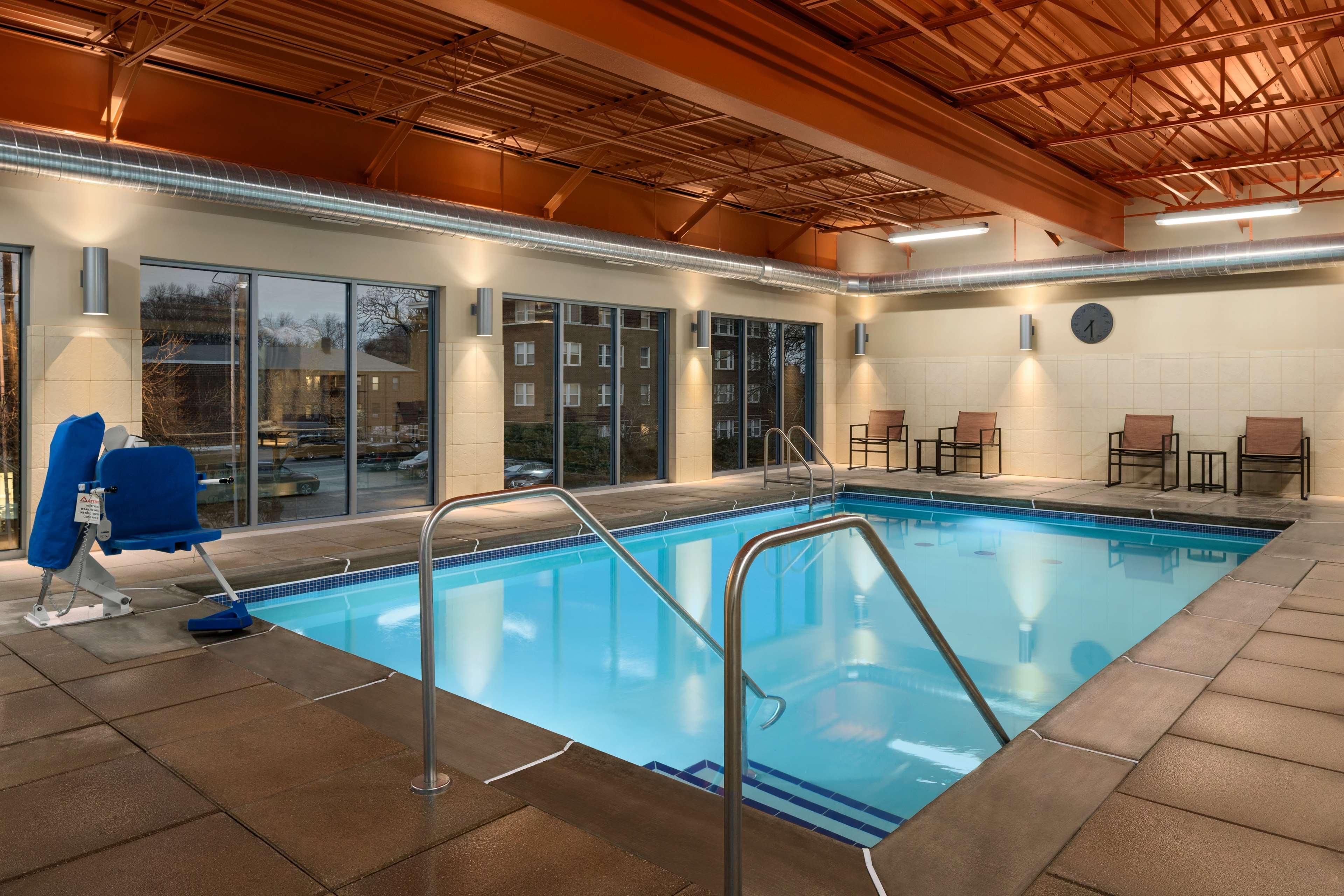 Hampton Inn And Suites Clayton/St. Louis-Galleria Area Экстерьер фото