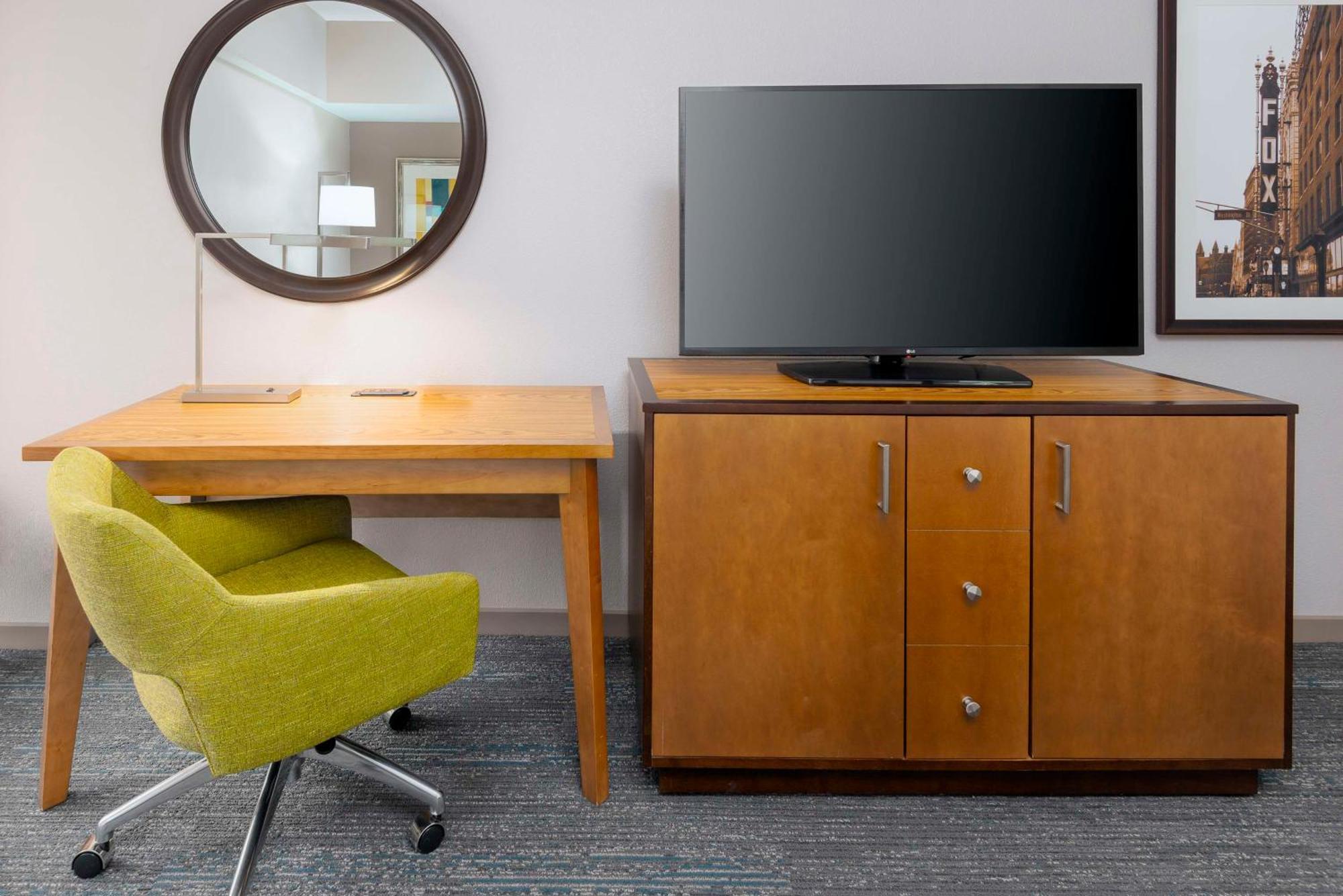 Hampton Inn And Suites Clayton/St. Louis-Galleria Area Экстерьер фото