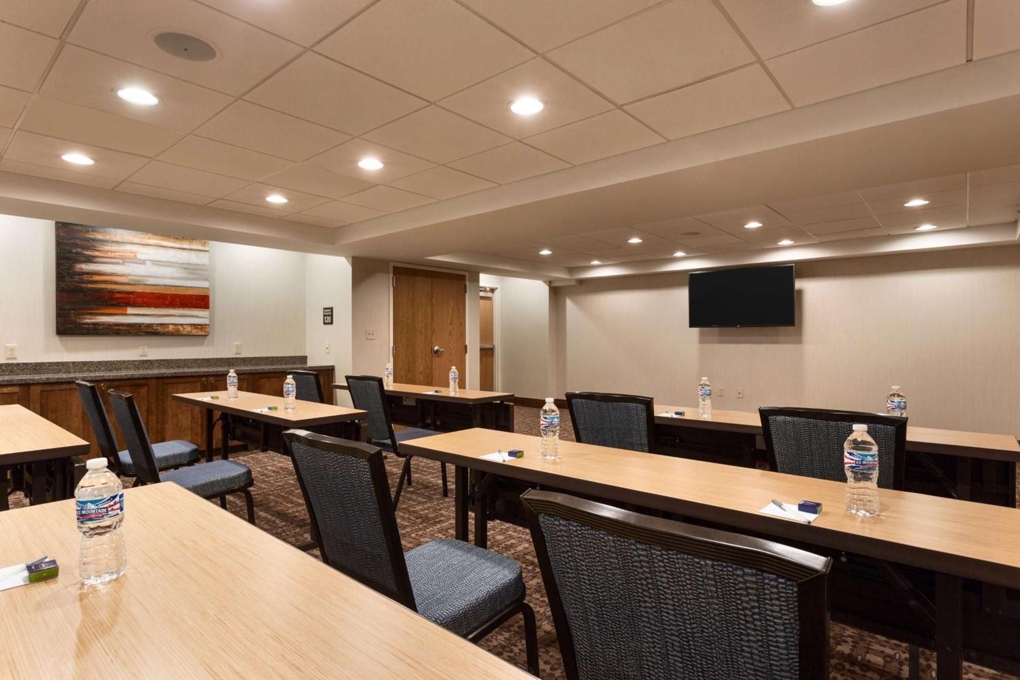Hampton Inn And Suites Clayton/St. Louis-Galleria Area Экстерьер фото