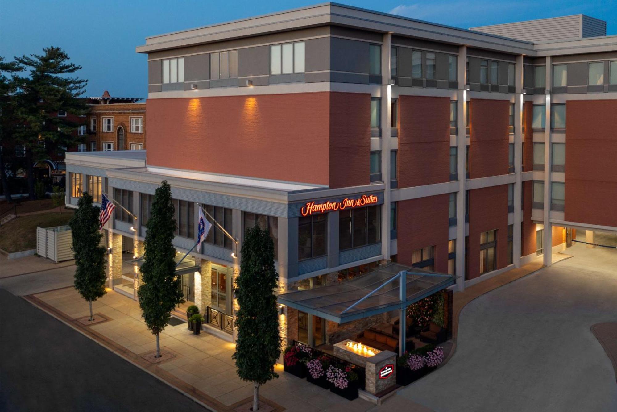 Hampton Inn And Suites Clayton/St. Louis-Galleria Area Экстерьер фото